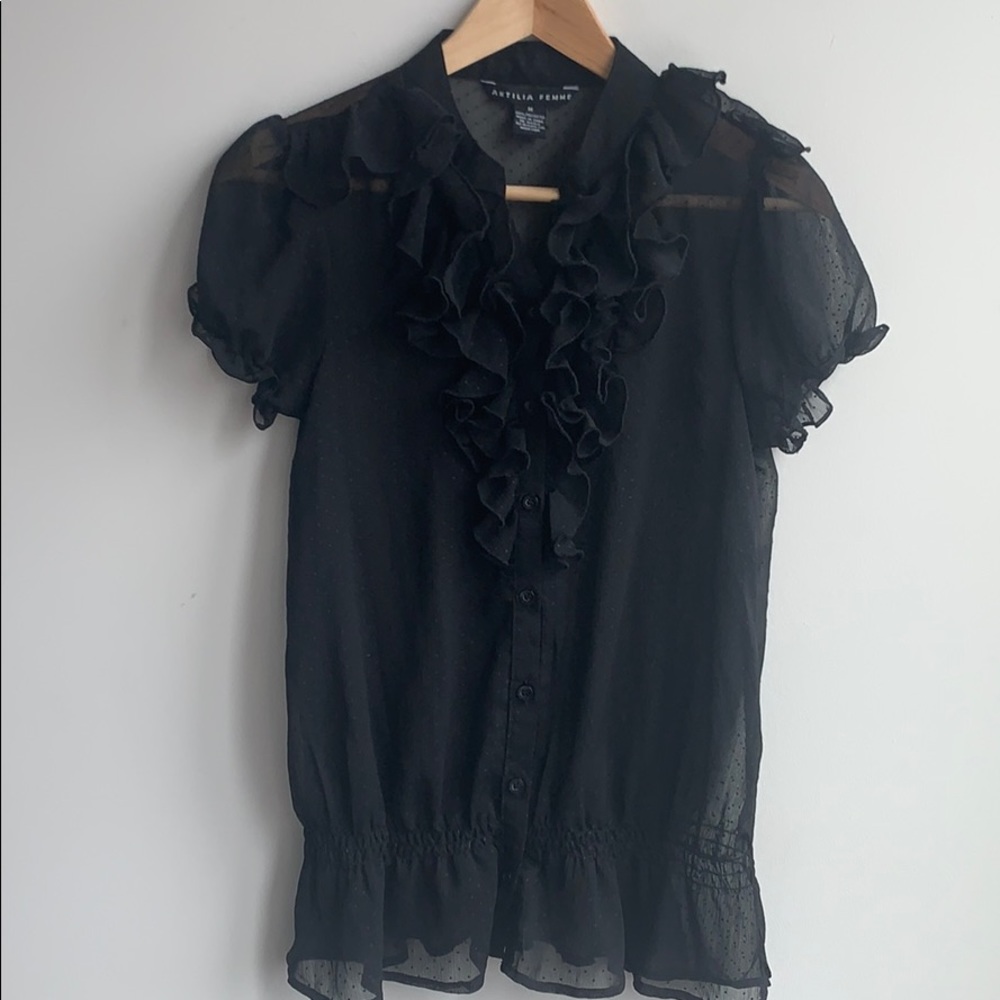 🌸 Vintage button down blouse